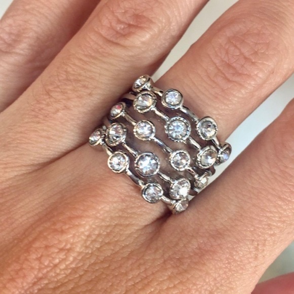 Jewelry - Gorgeous Silvertone and White Crystal accents Ring